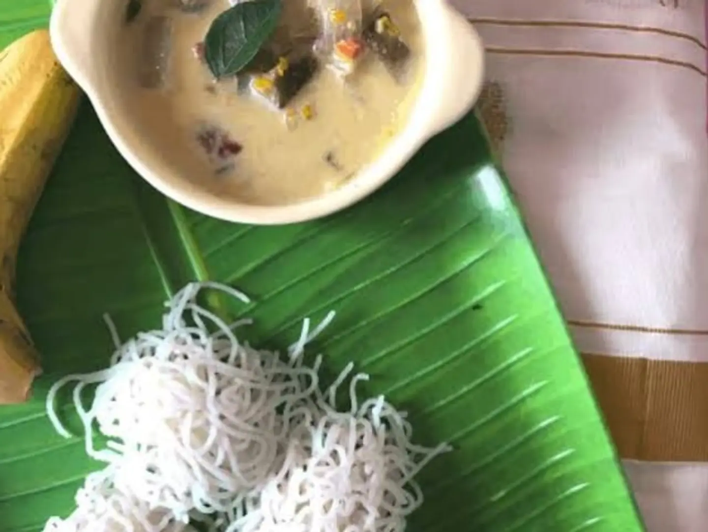 Idiyappam With Paya