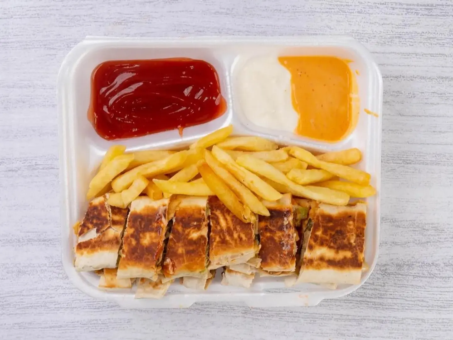 صحن عربي وسط