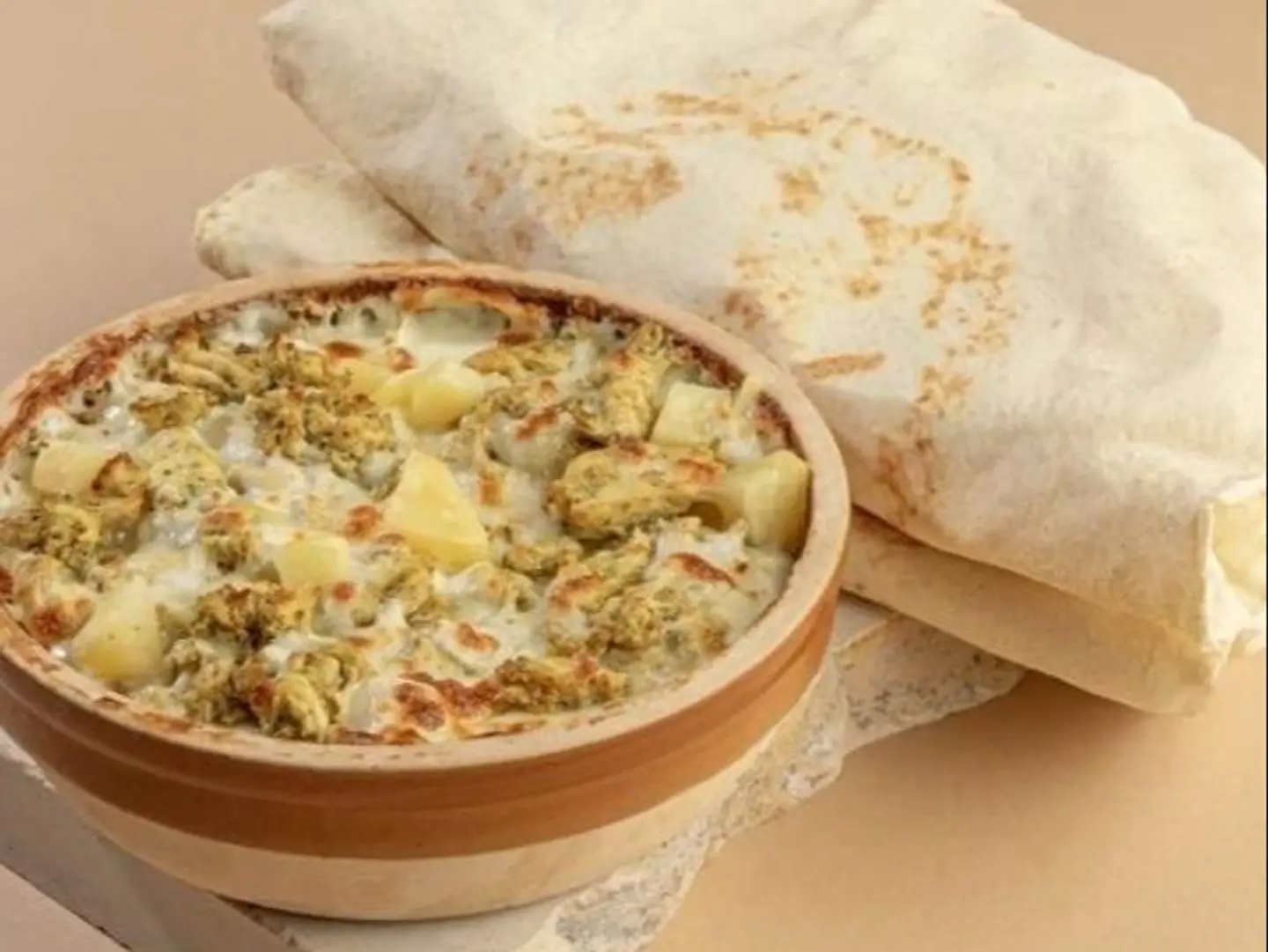 Potatoes With Cheese And Chicken