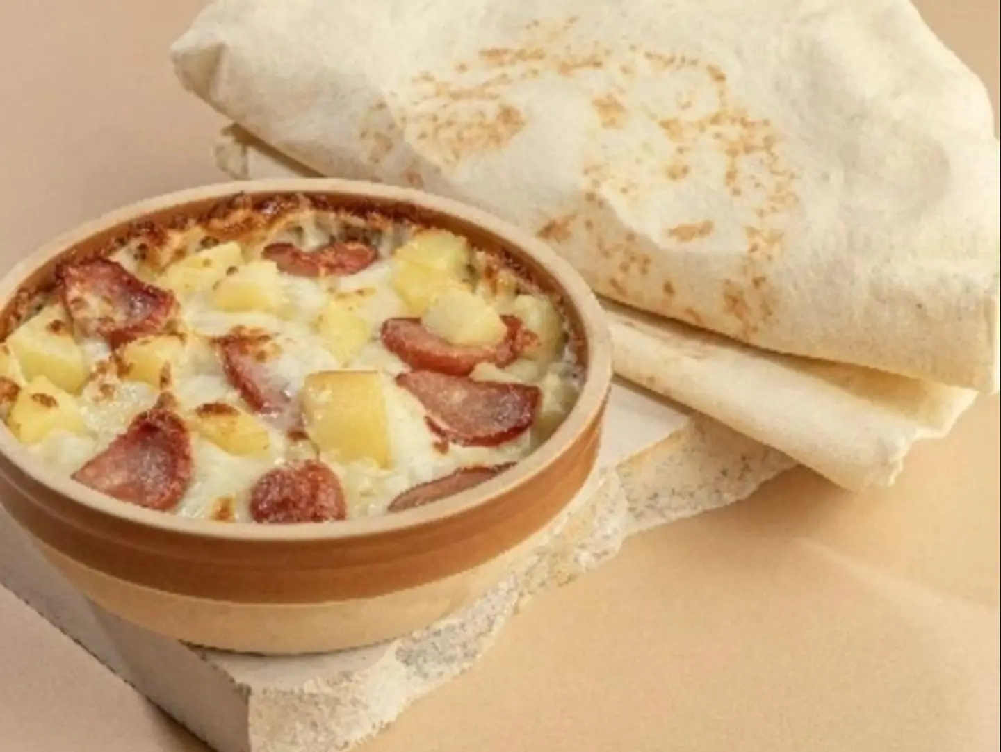 Potatoes With Cheese And Hot Dog