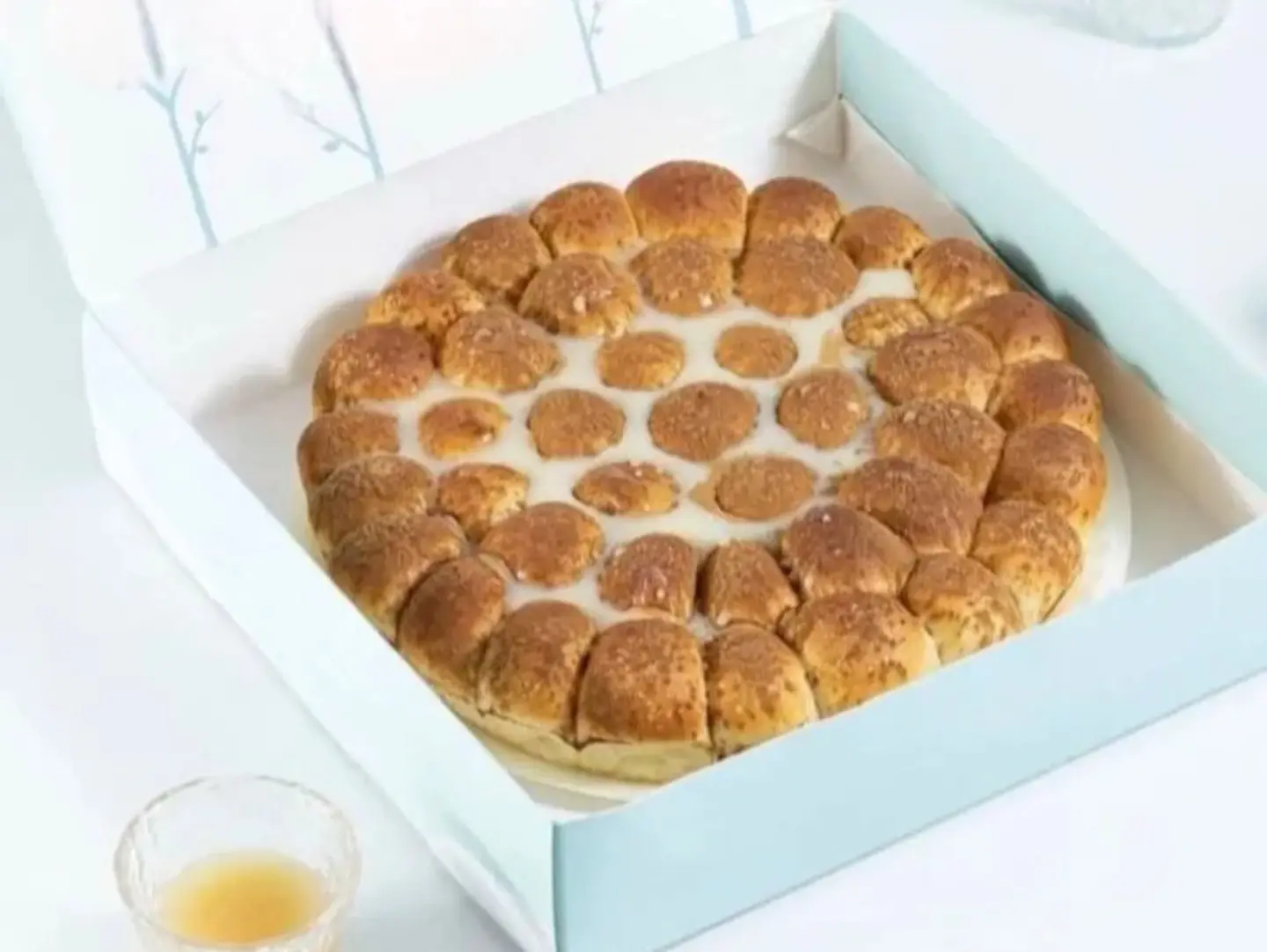 Cinnabon Beehive
