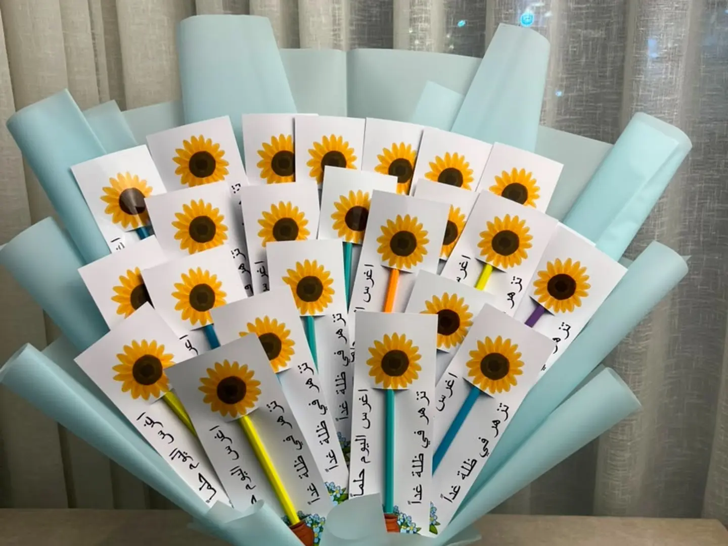 A Distinctive Blue Pen Favor Set.