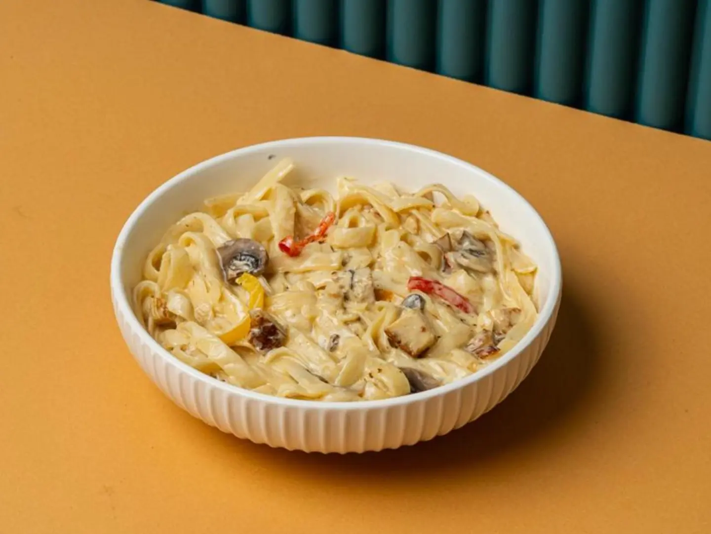 Fettuccine Alfredo Pasta