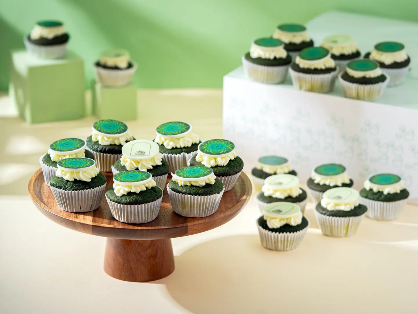 Green Cup Cake