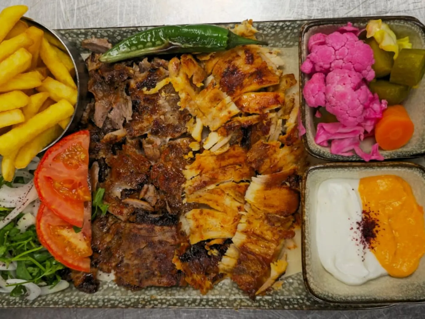 طبق كص مشكل لحم ودجاج