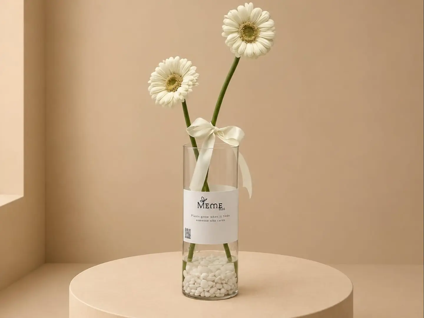 Natural Gerbera Vase