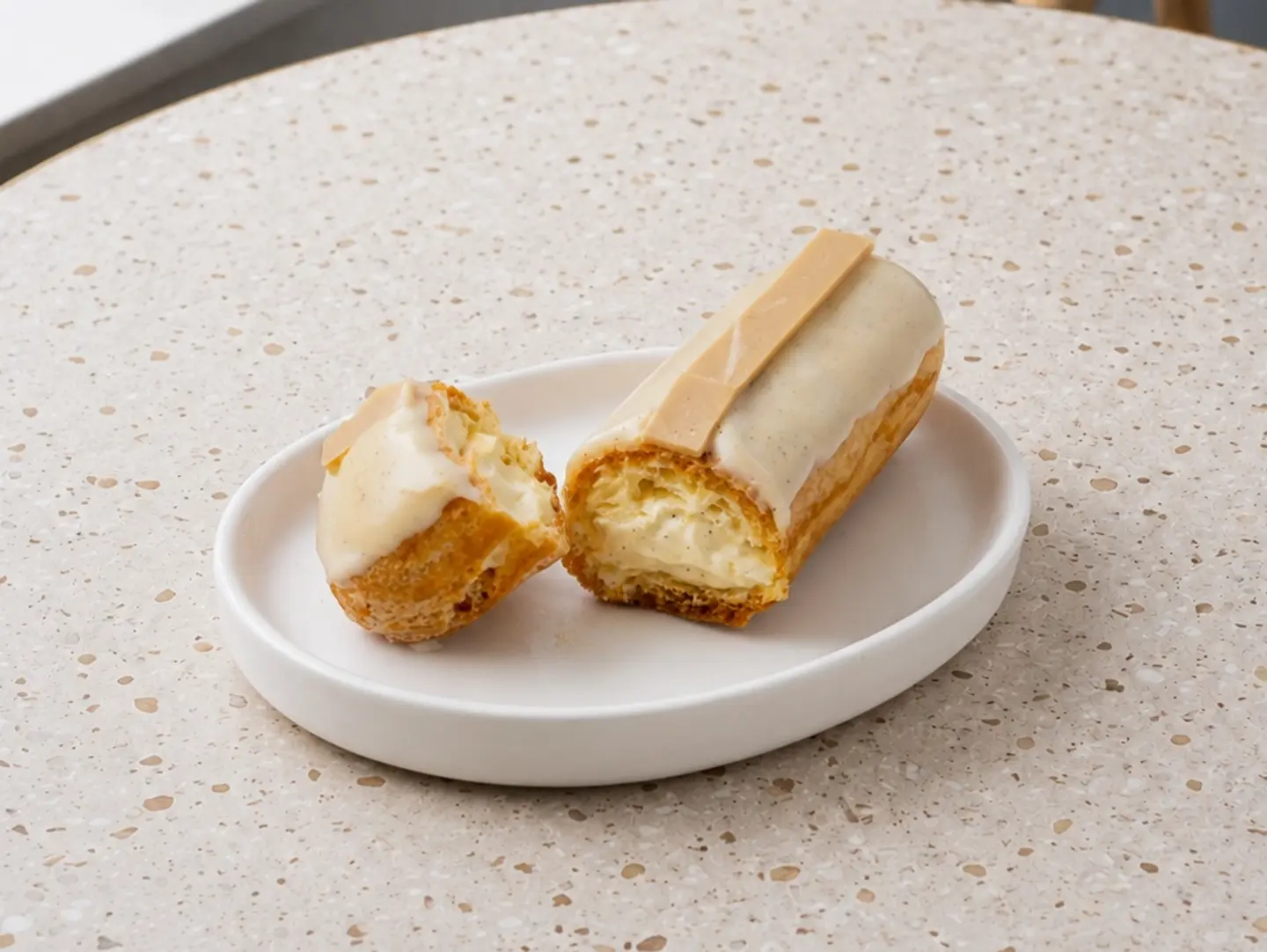 Vanilla éclair