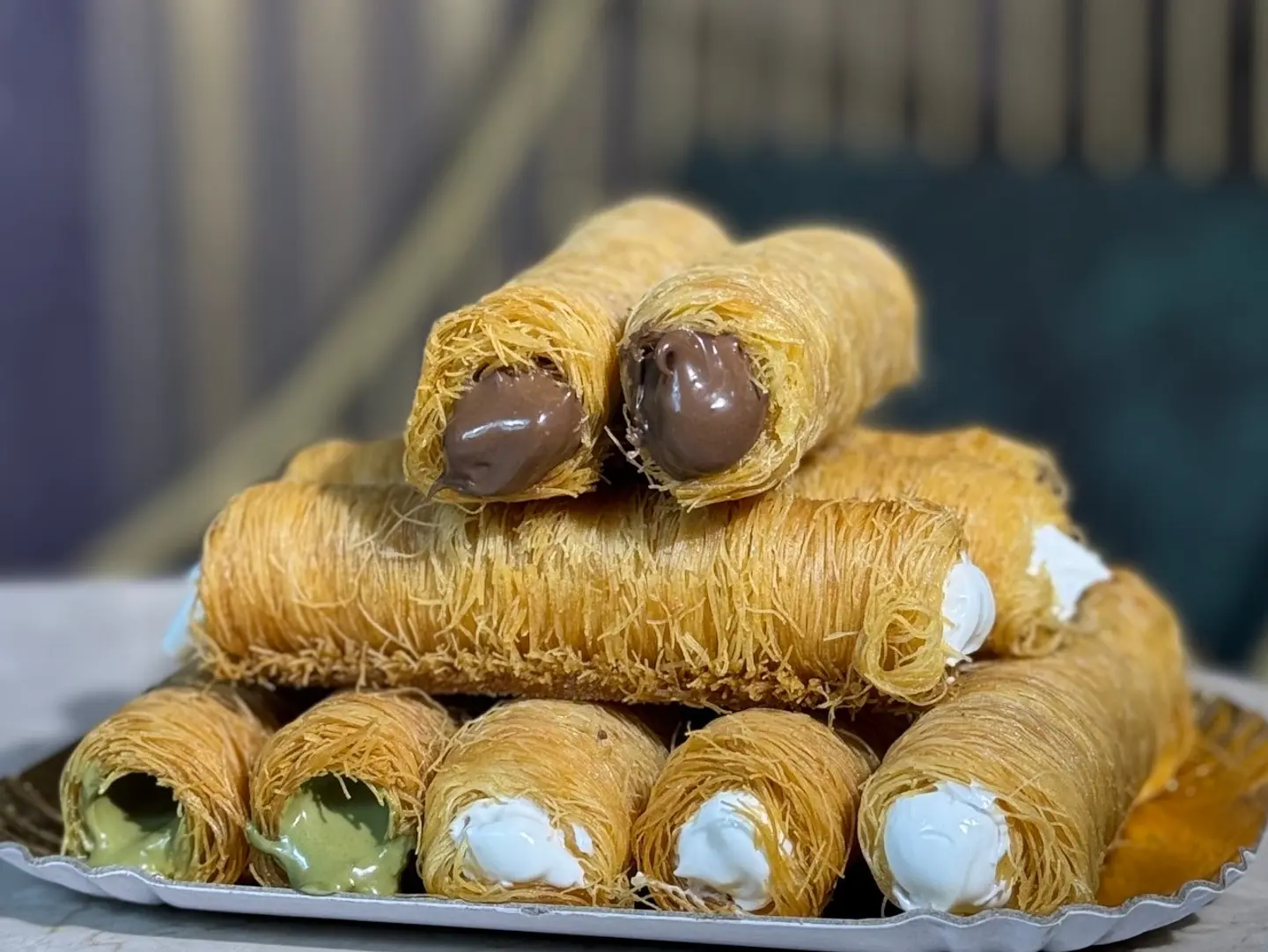 كنافه مبرومه مشكله - وسط