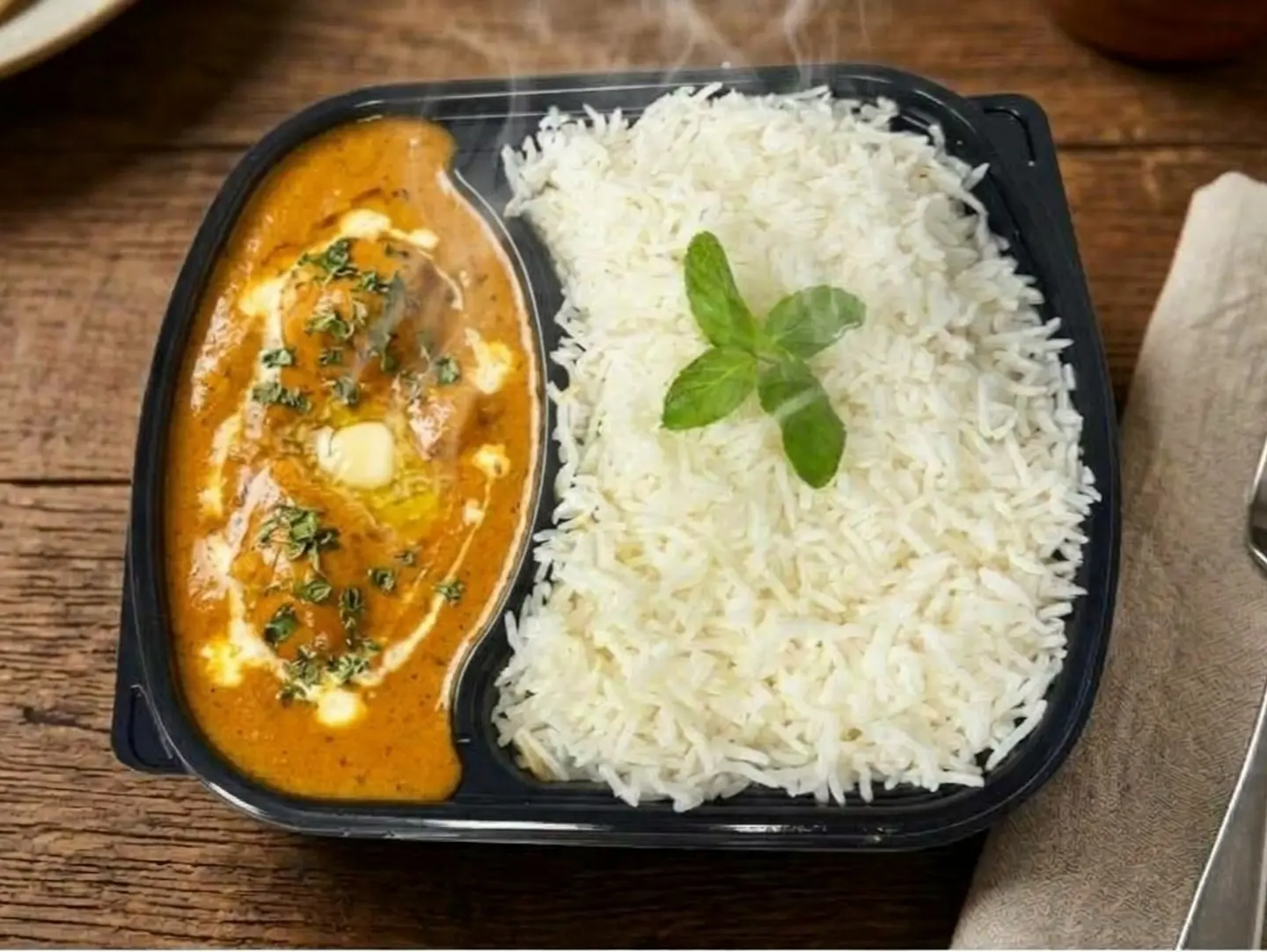 دجاج بالزبدة مع أرز سادة