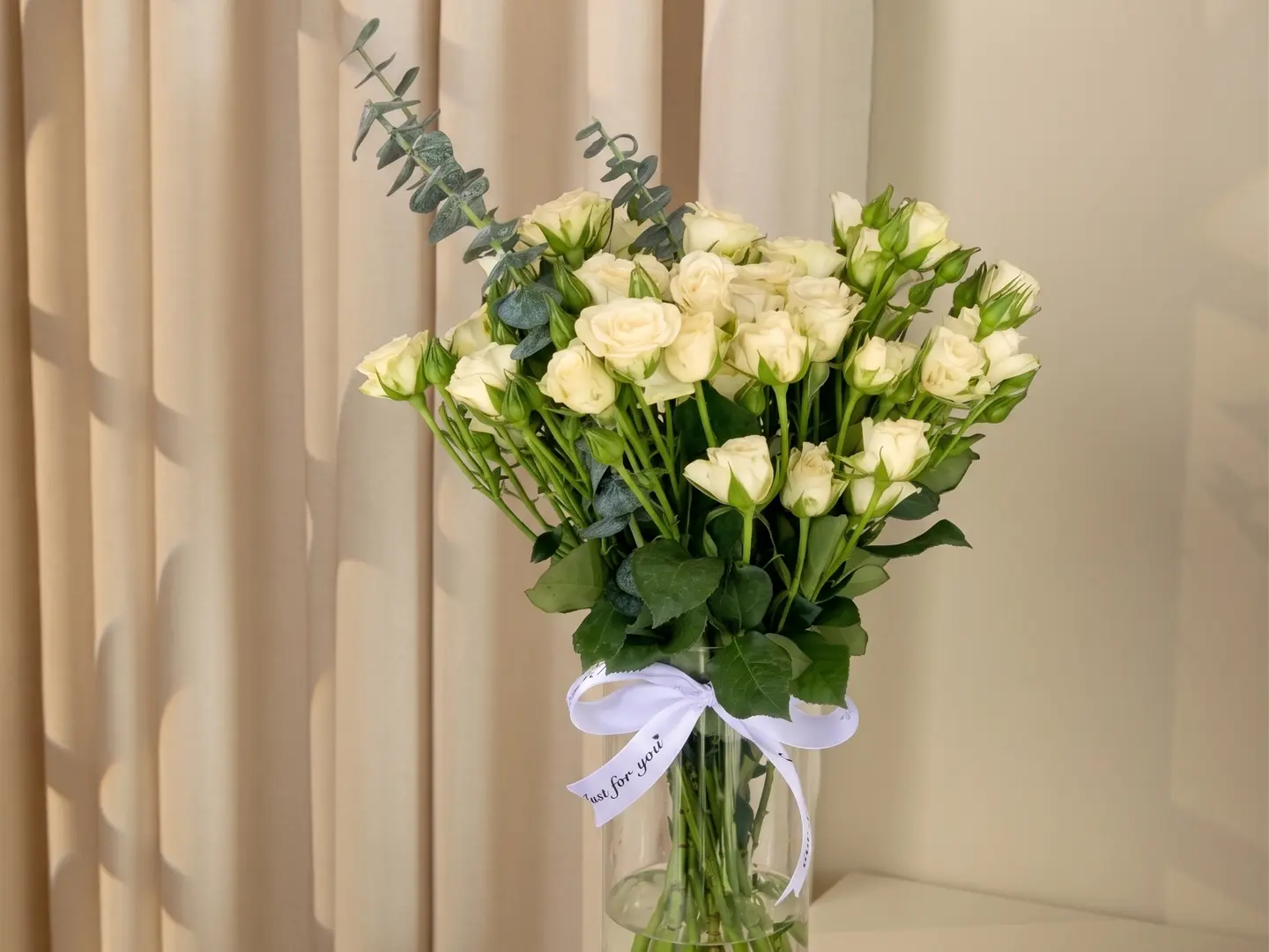 The Sparkling Vase
