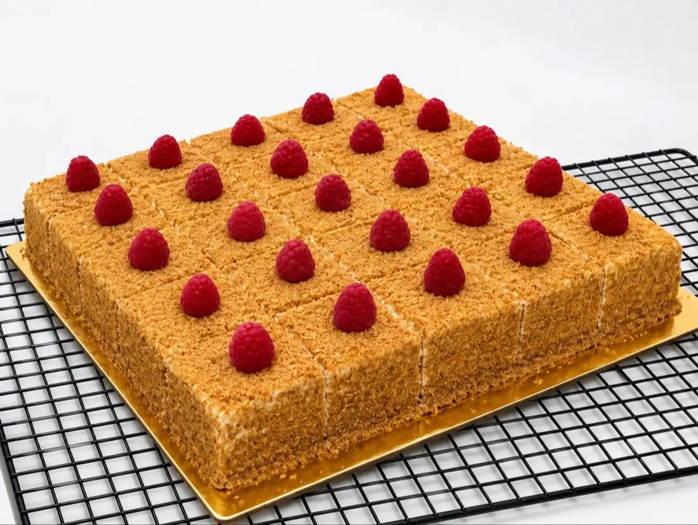 Honey Cake 25 Pieces