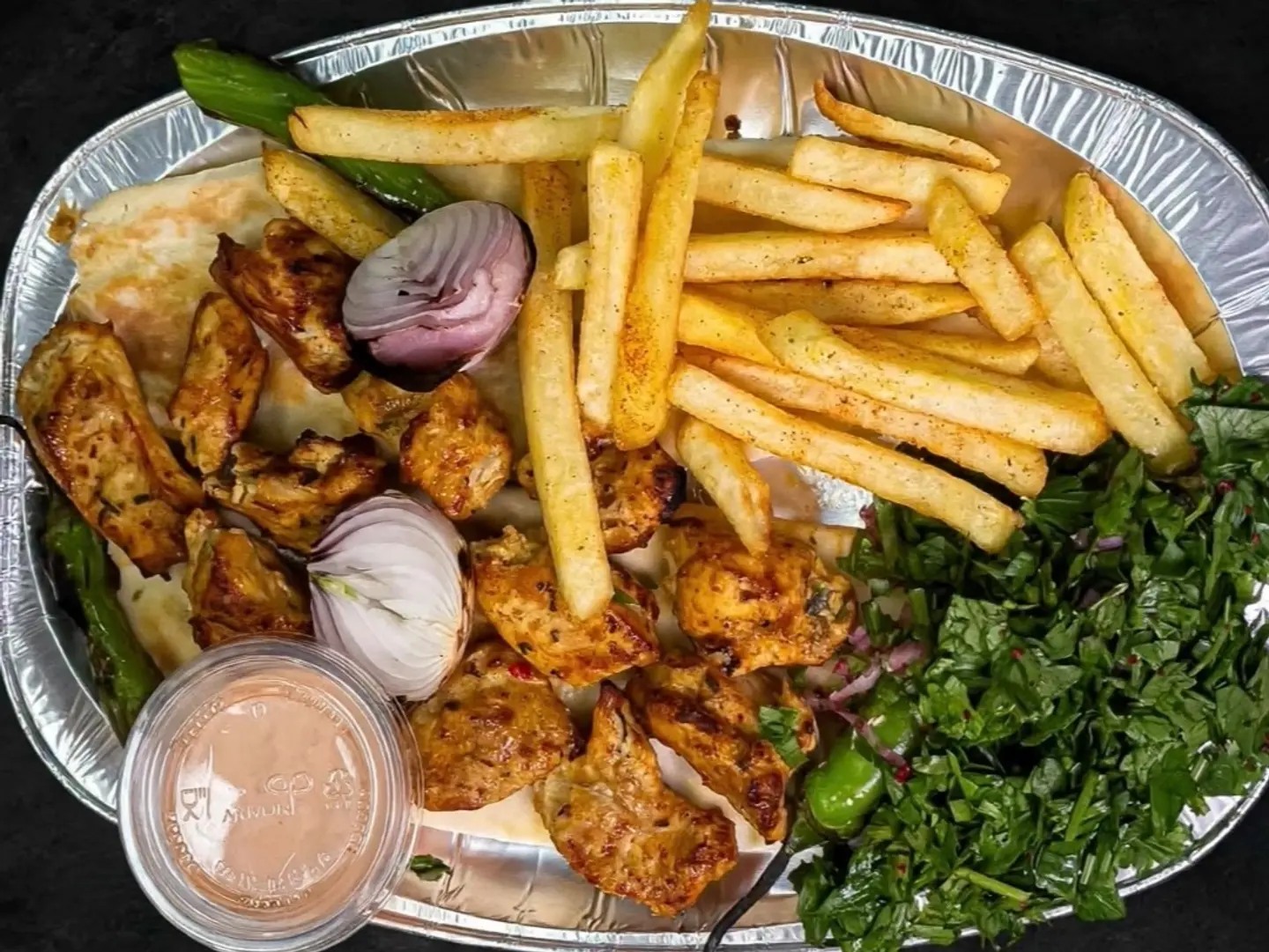 صحن شيش طاووق