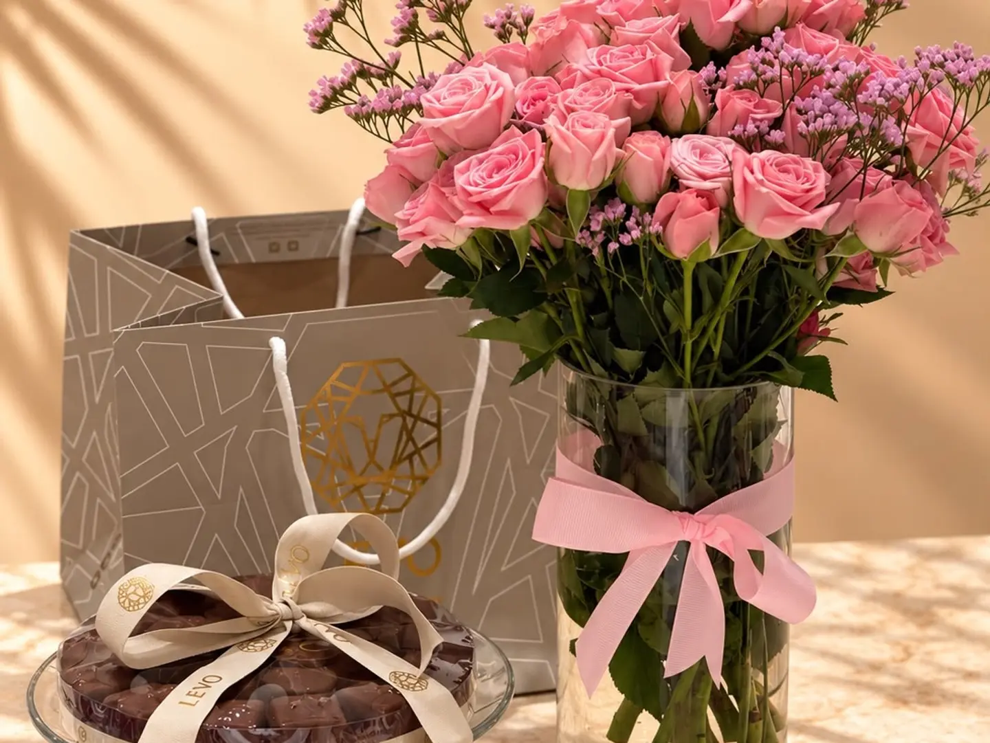 Roses & Levo