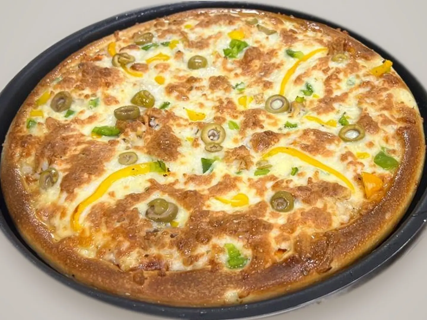 Chicken Mix Pizza - Medium
