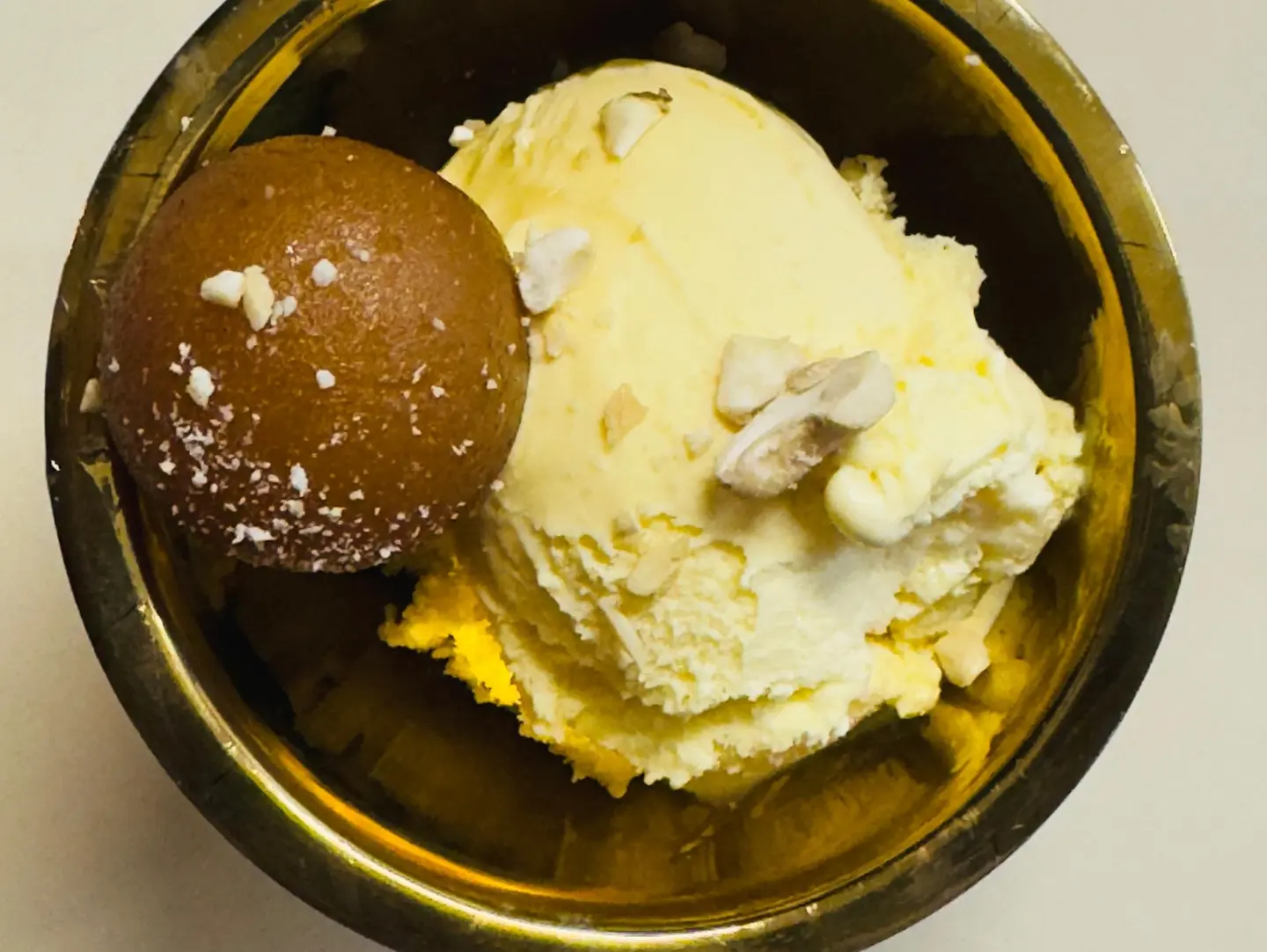 Gulab Jamun With Ice Cream
