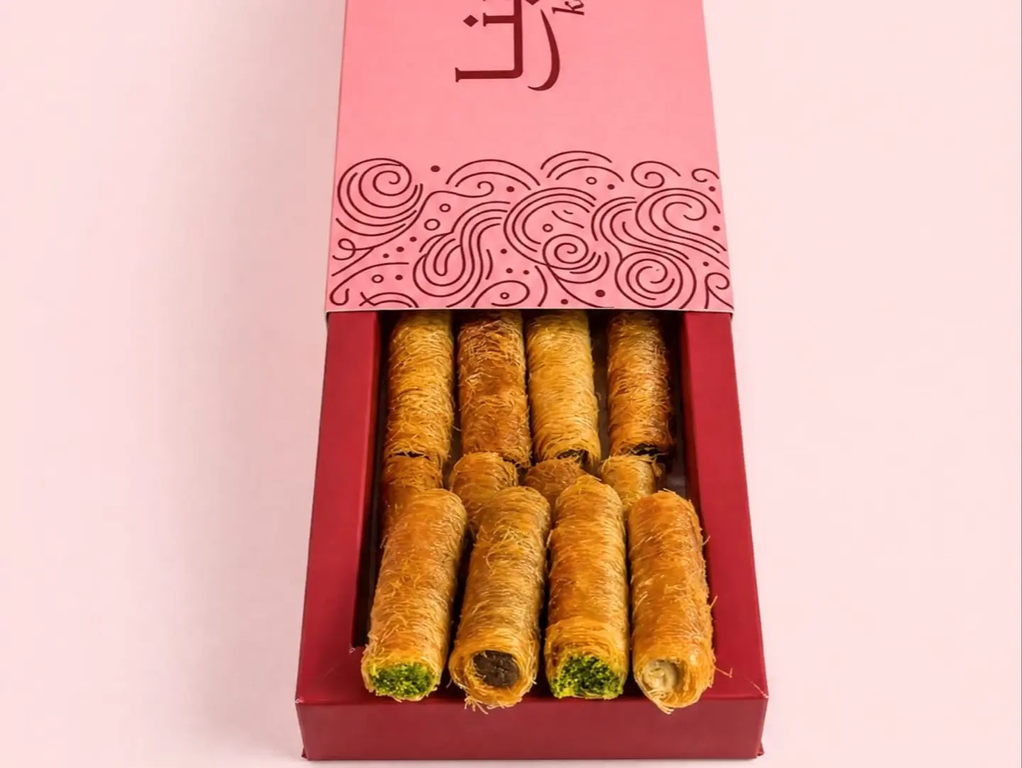 علبة كنافه صوابع نيوتيلا صغير