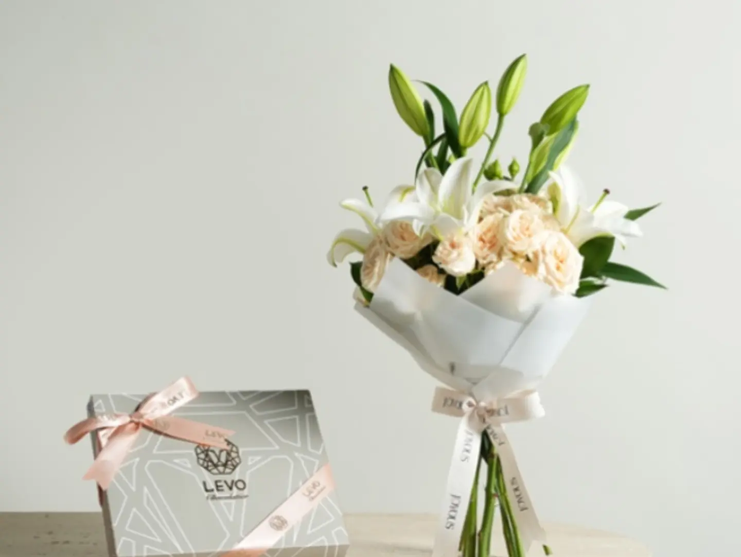 Velvet Petal Levo Box