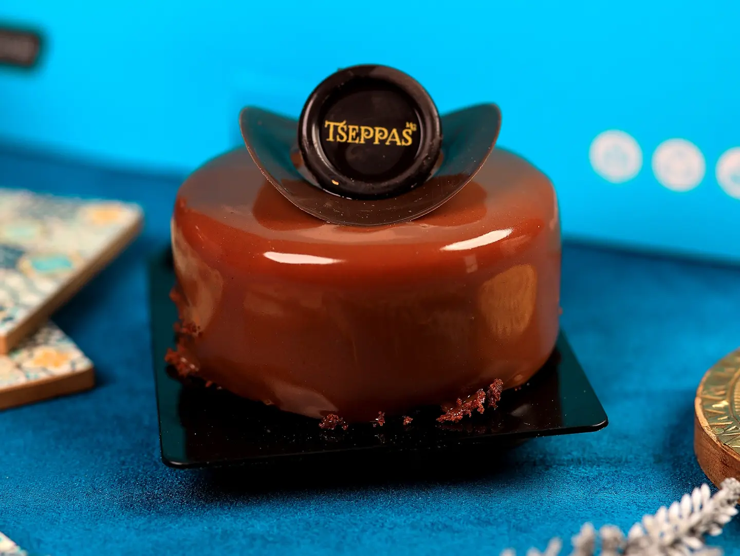 Mix Chocolate Single Cake