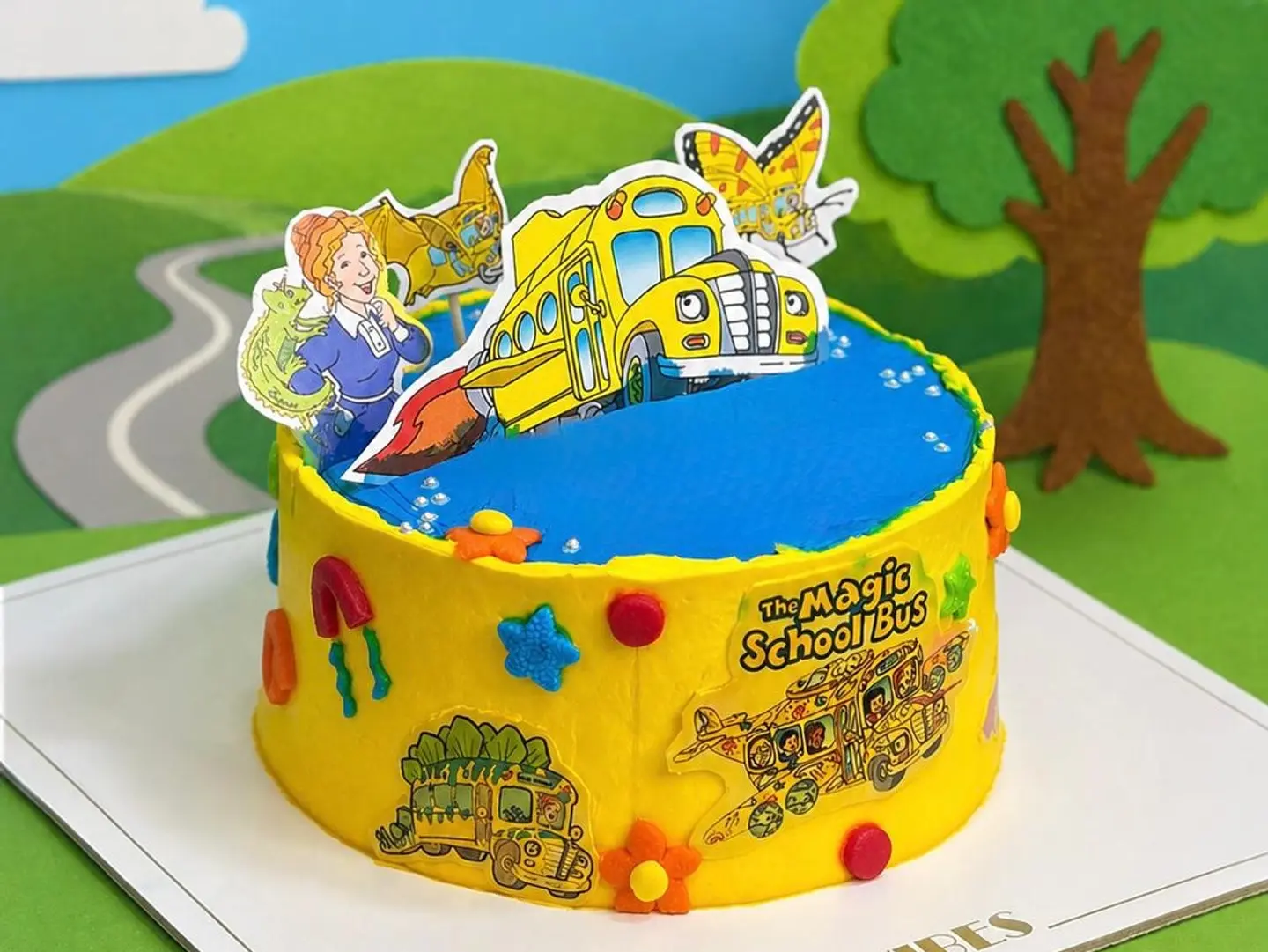 The Magic School Bus Cake