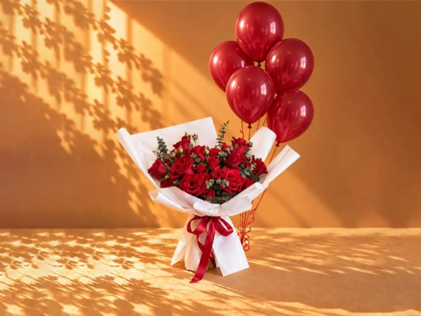 Annabella Bouquet With Balloon