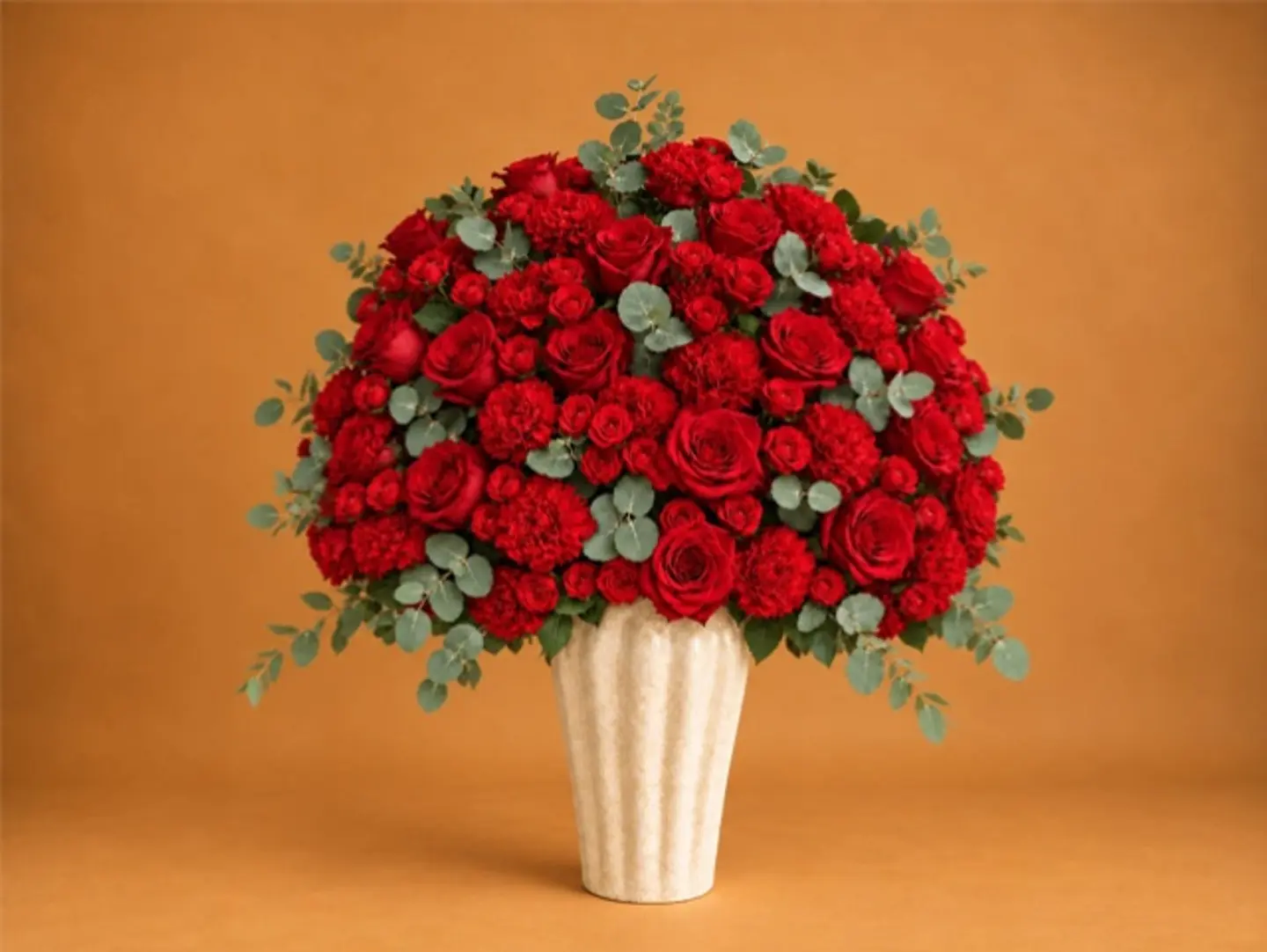 Elara Vase