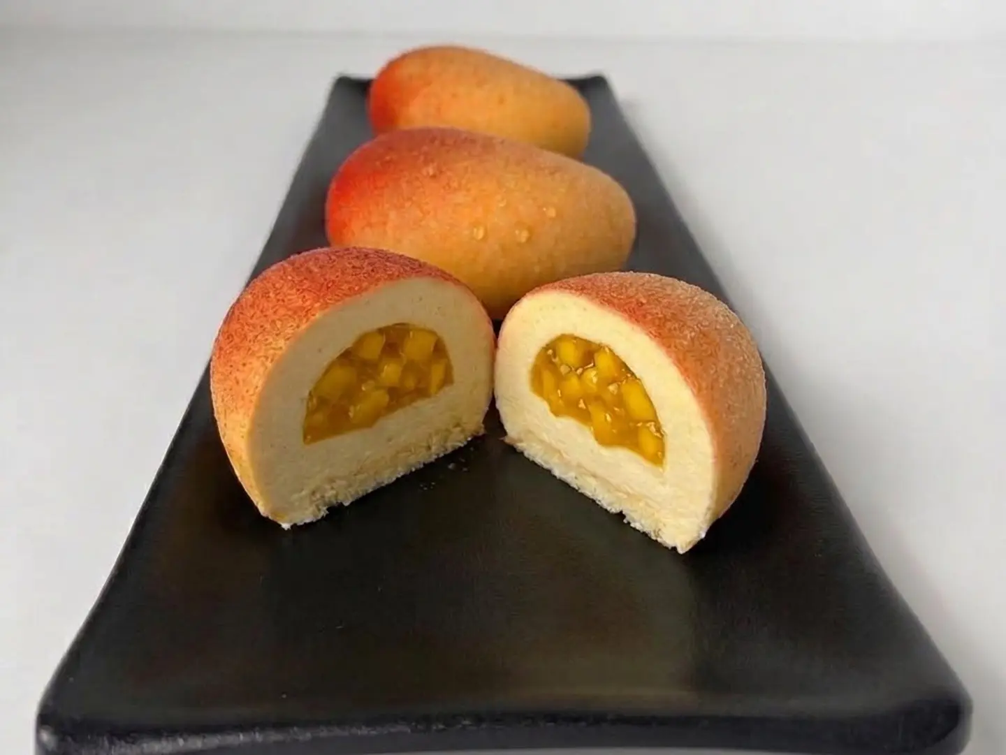 إنتريميه المانجو الفاخر - قطعة واحدة من إنتريميه المانجو