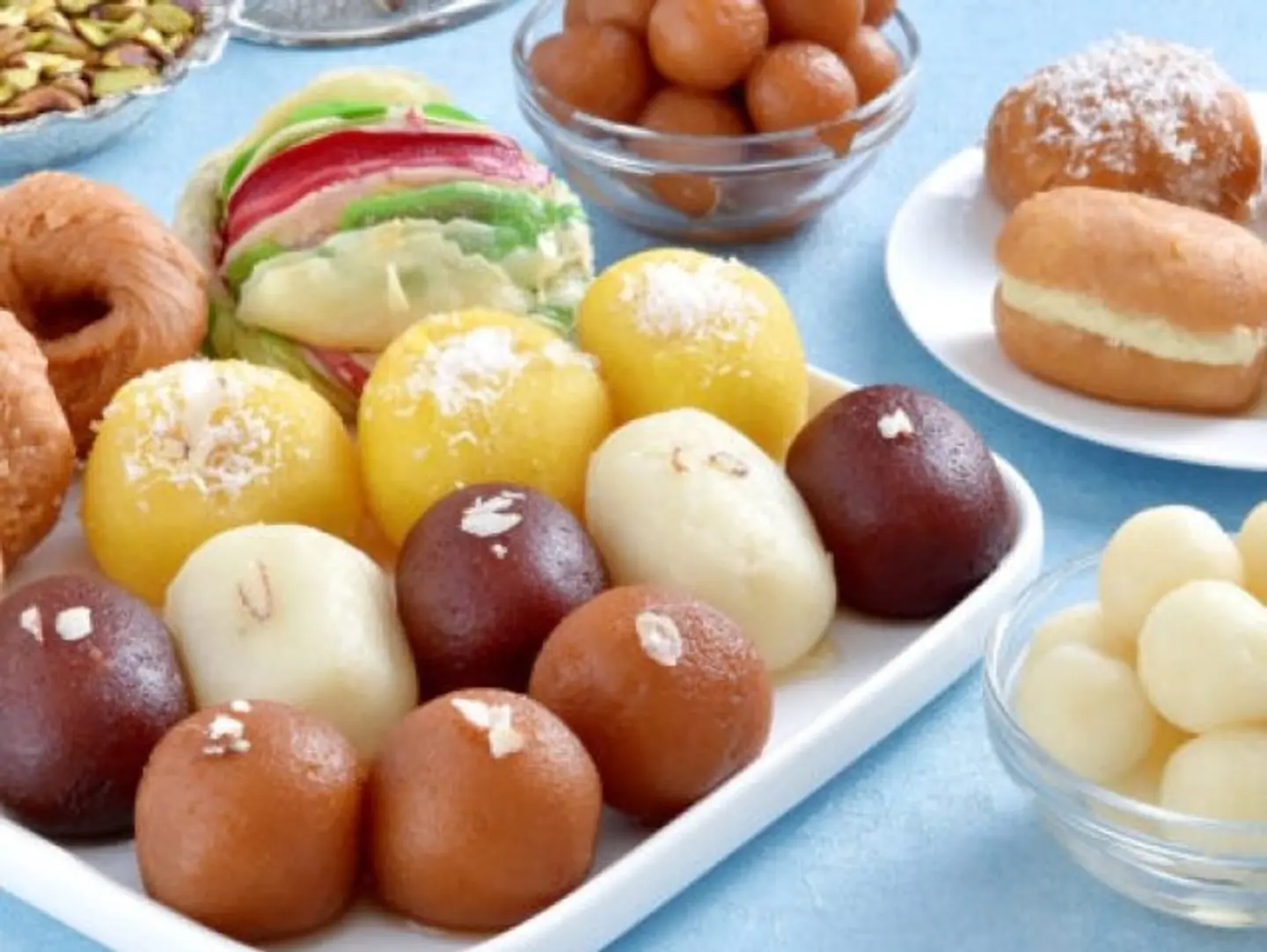 مکس مٹھائیاں - 250 غراماً