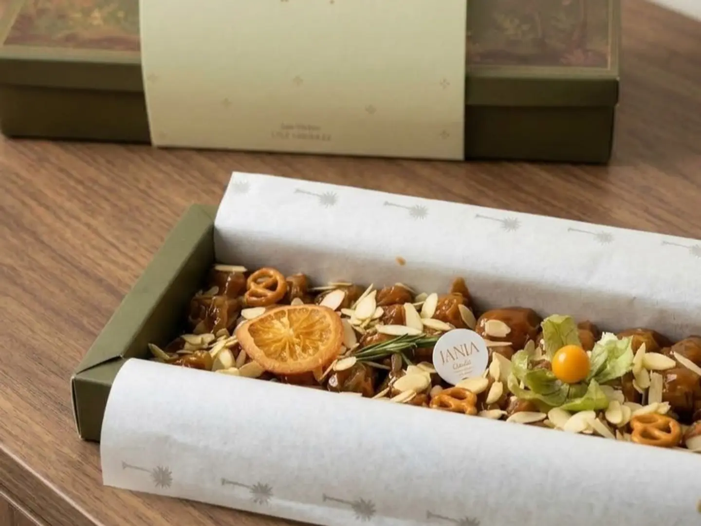 Dates Box