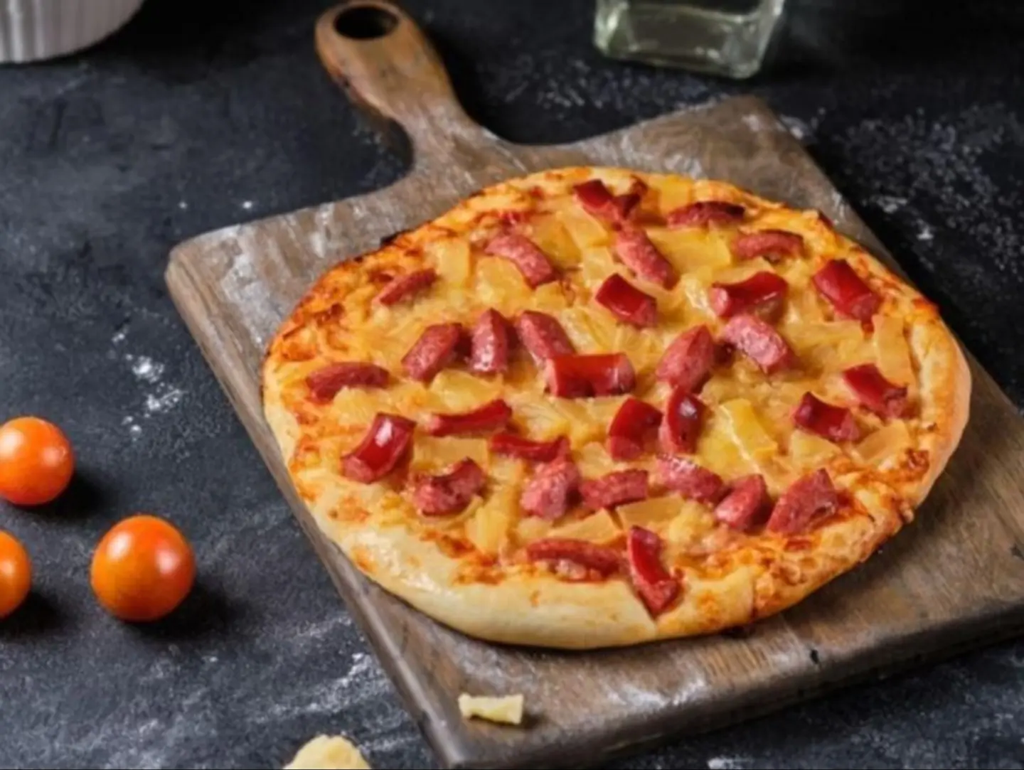 Medium Kiri Cheese Sausage Pizza