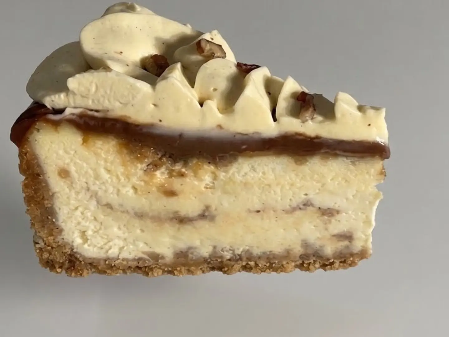Cinnamon Roll Cheesecake