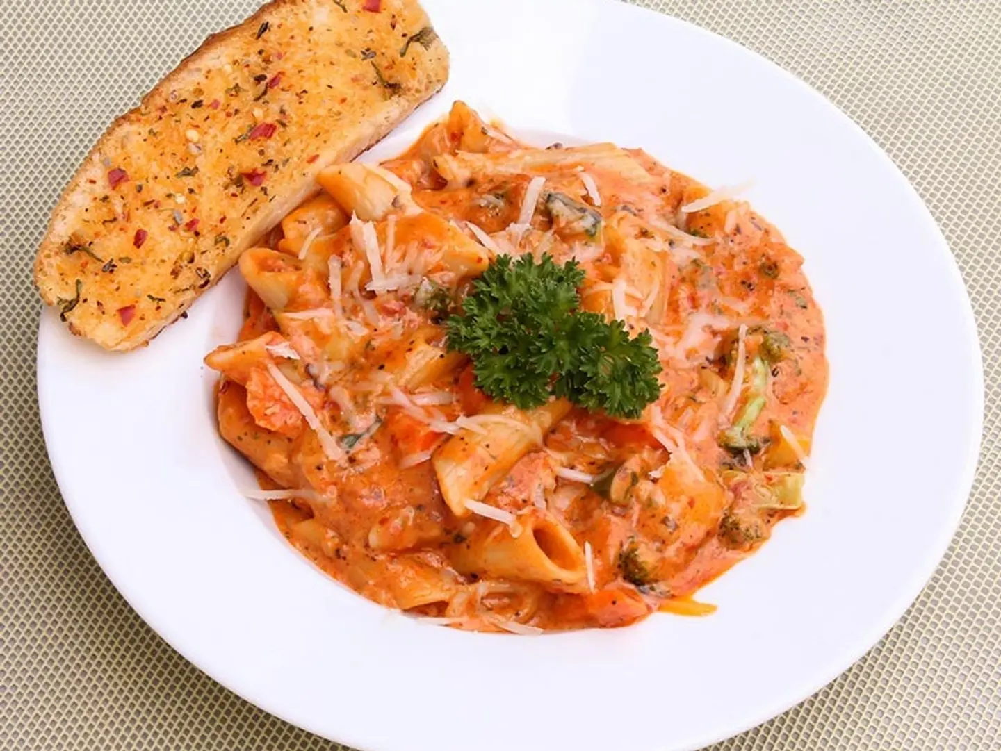 Penne Pink Sauce