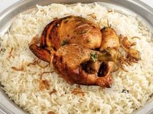 حبة دجاج شواية مع رز ابيض شعبي