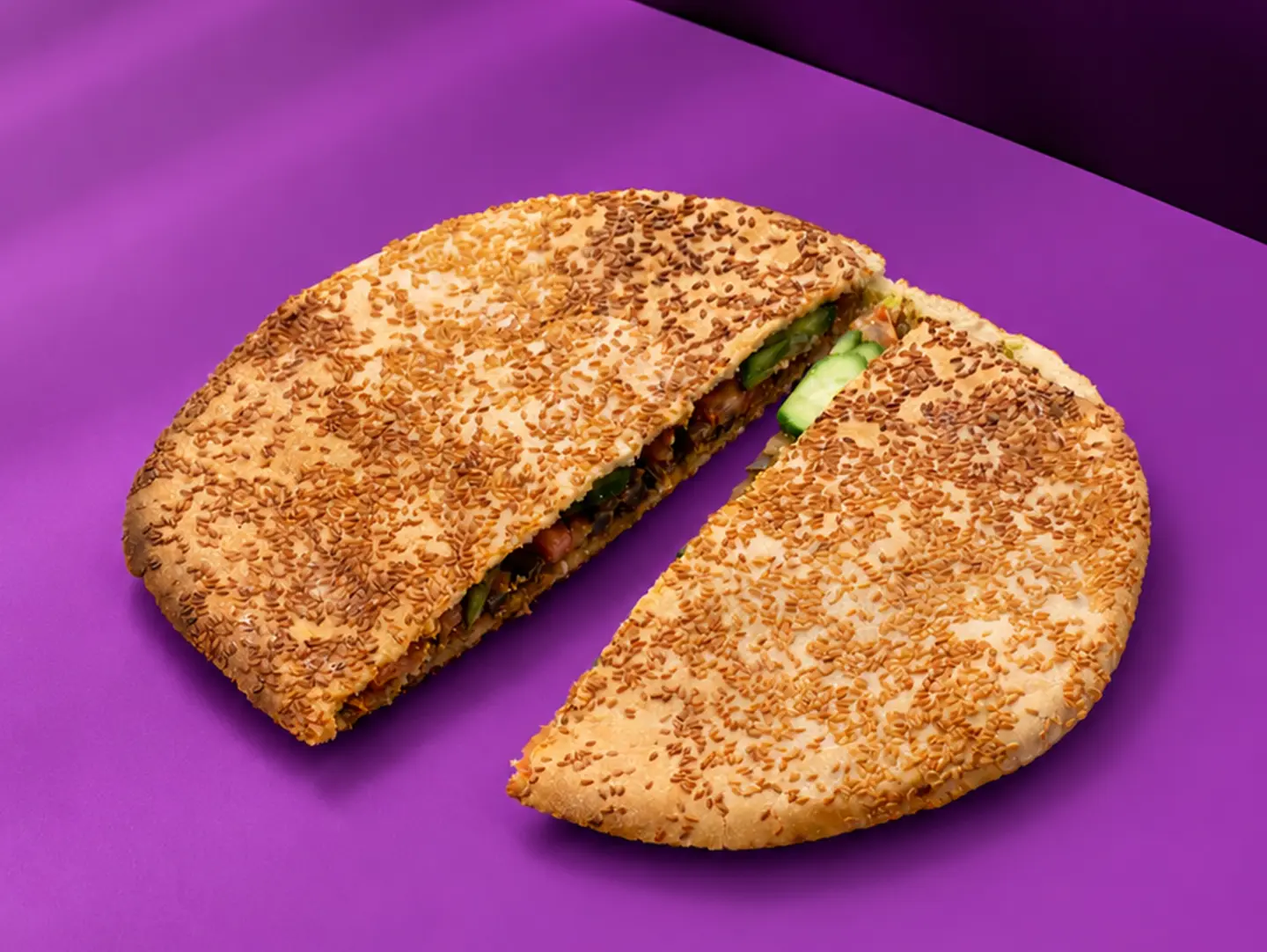 Kaak Zaatar With Vegetables