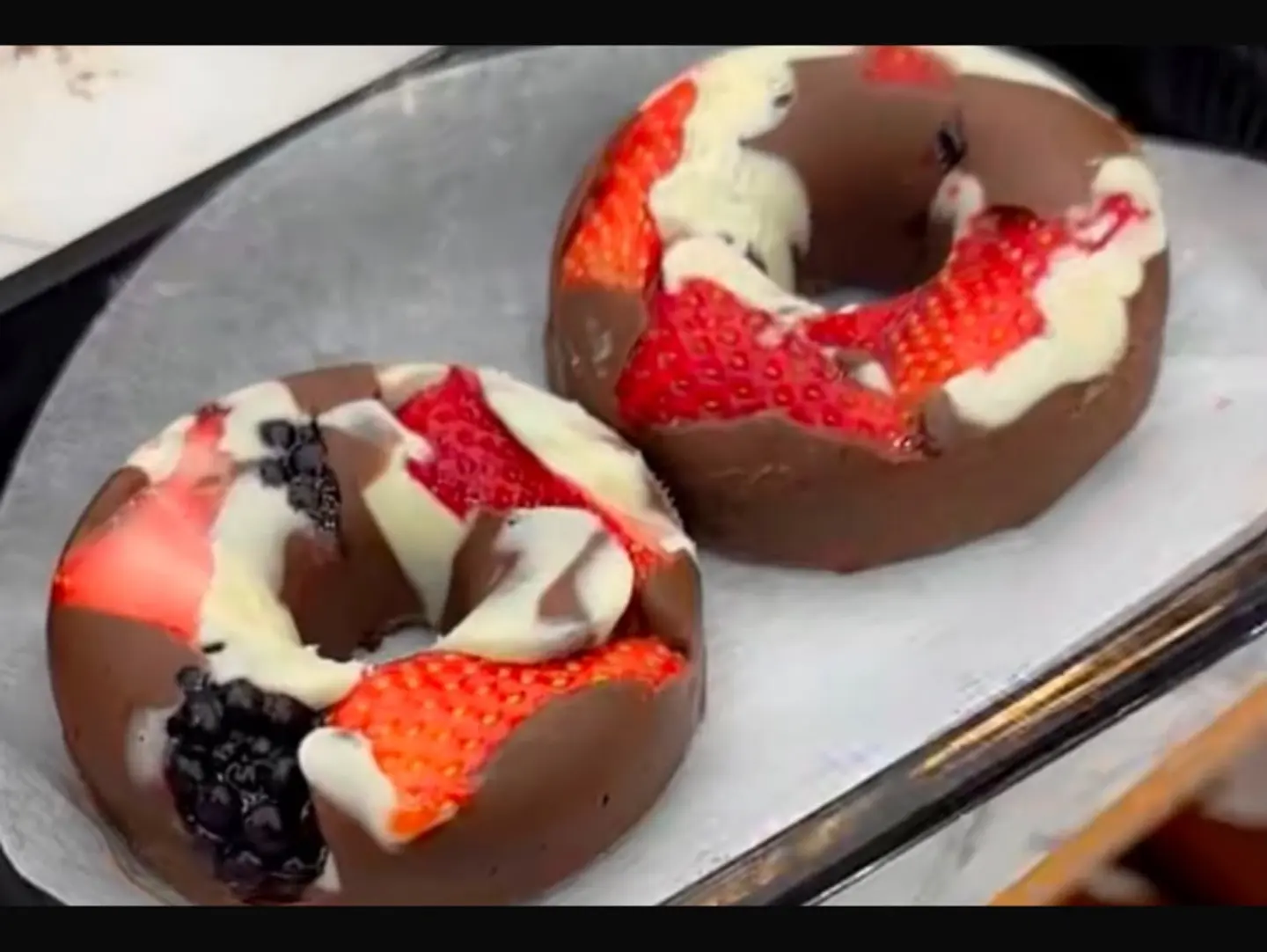 Doughnut Box Two Pieces Large
