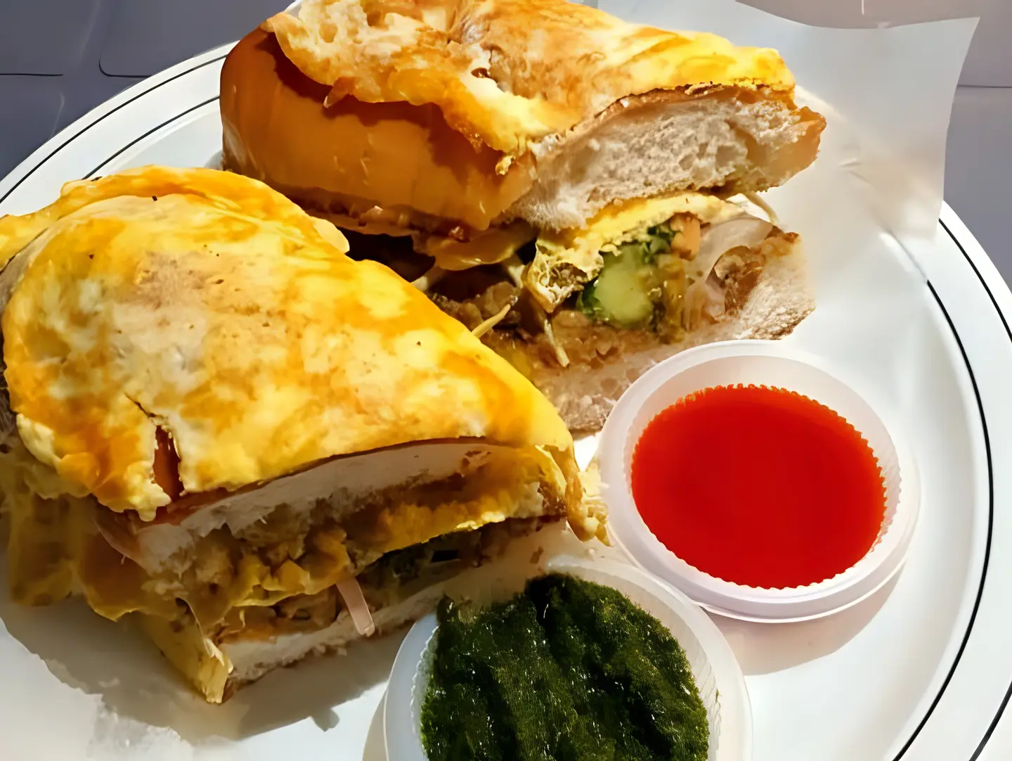 Pakistani Anda Shami Burger