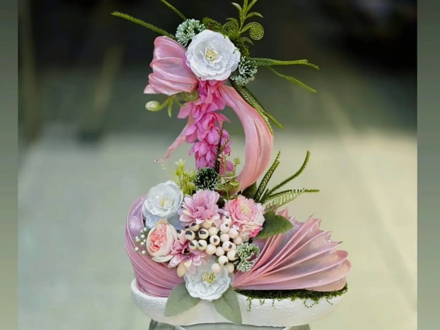 Artificial Flower Arrangement Vase,,Ee