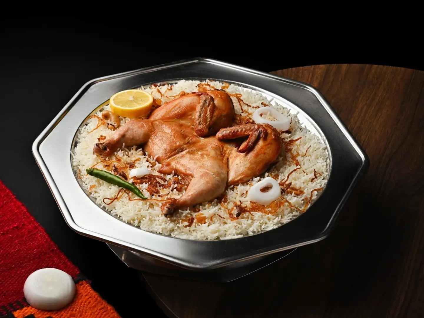 حبة دجاج حنيذ رز بشاور