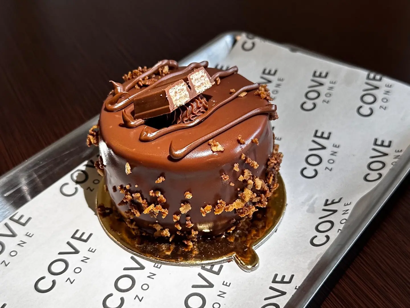 Chocolate Cake (Kit Kat)