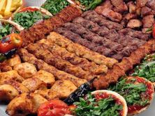 كيلو مشكل مشويات ١٢ سيخ مع رز