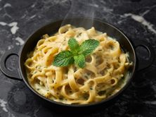باستا دجاج حار