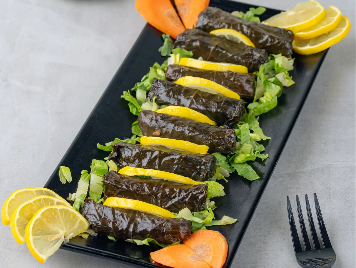 ورق عنب وسط