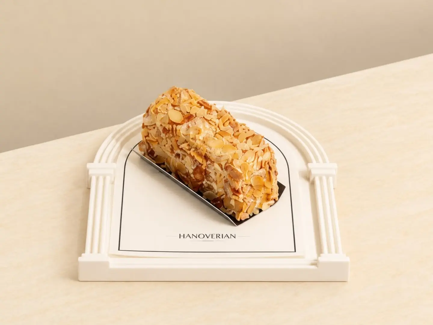 Vanilla Cake With Almond