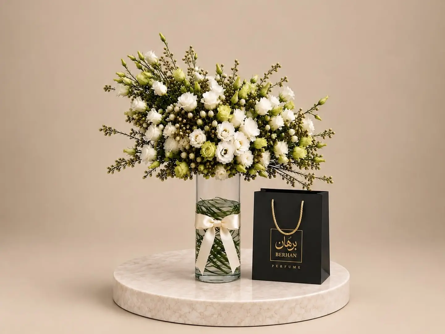 فازة همس اللؤلؤ مع عطر تونكا