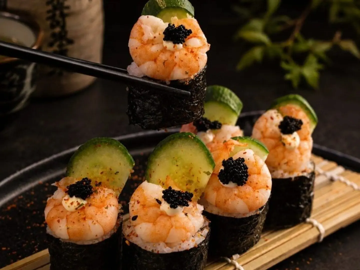 Ebi Kuro Roll 6 Pcs
