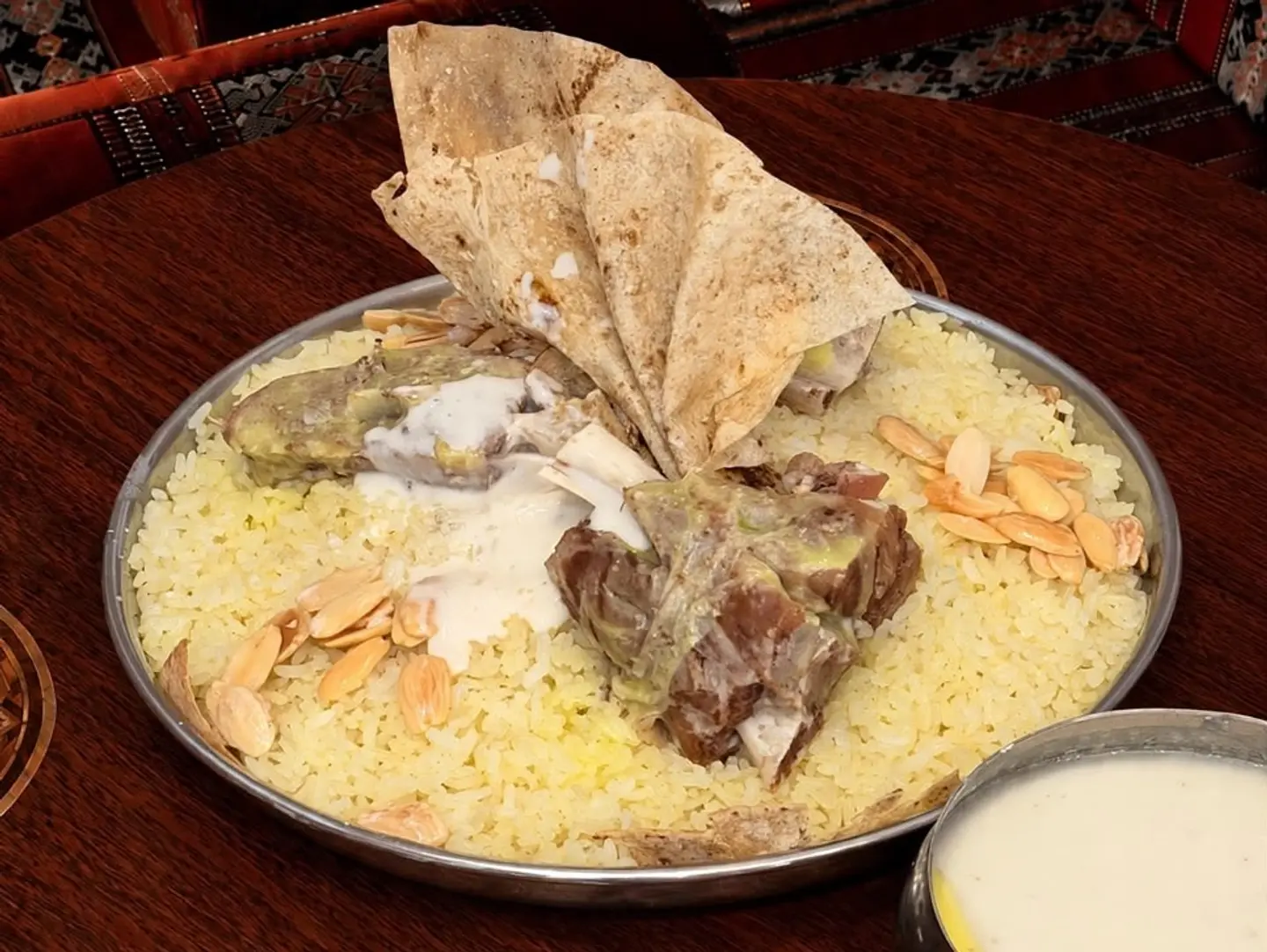 منسف لحم اردني