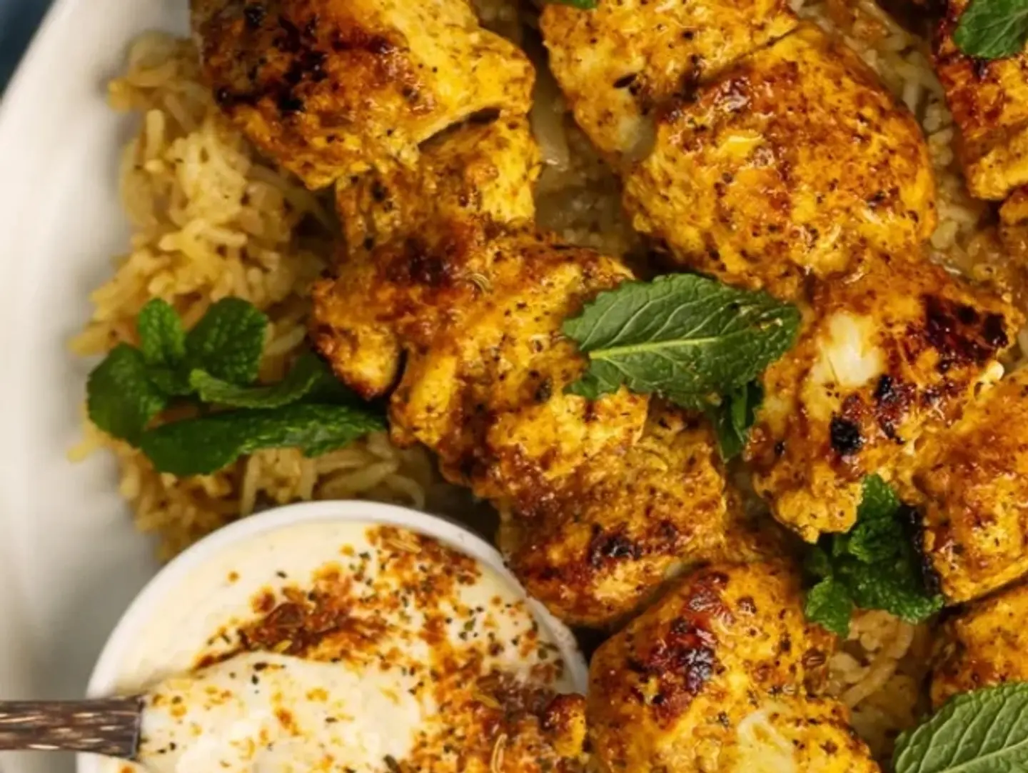 شيش طاووق مع الأر