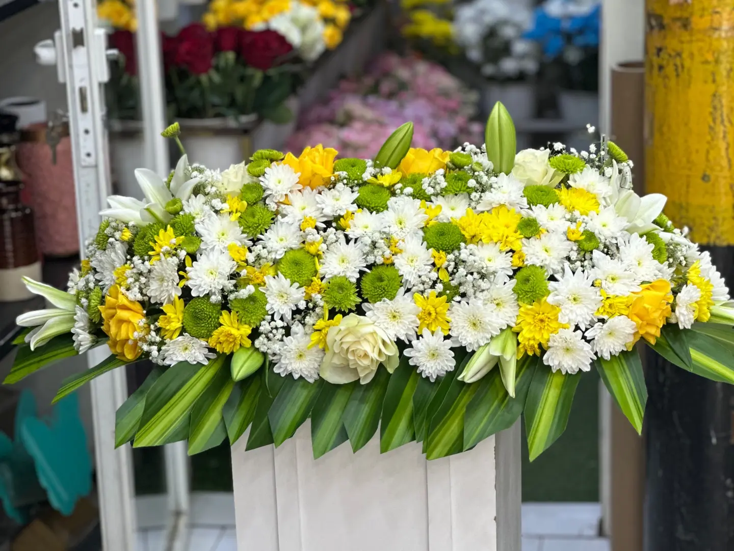 بوكيه طاوله حجم كبير ورد ملون