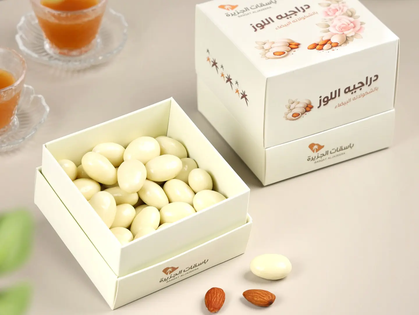 White Chocolate Coated Almond Dragées
