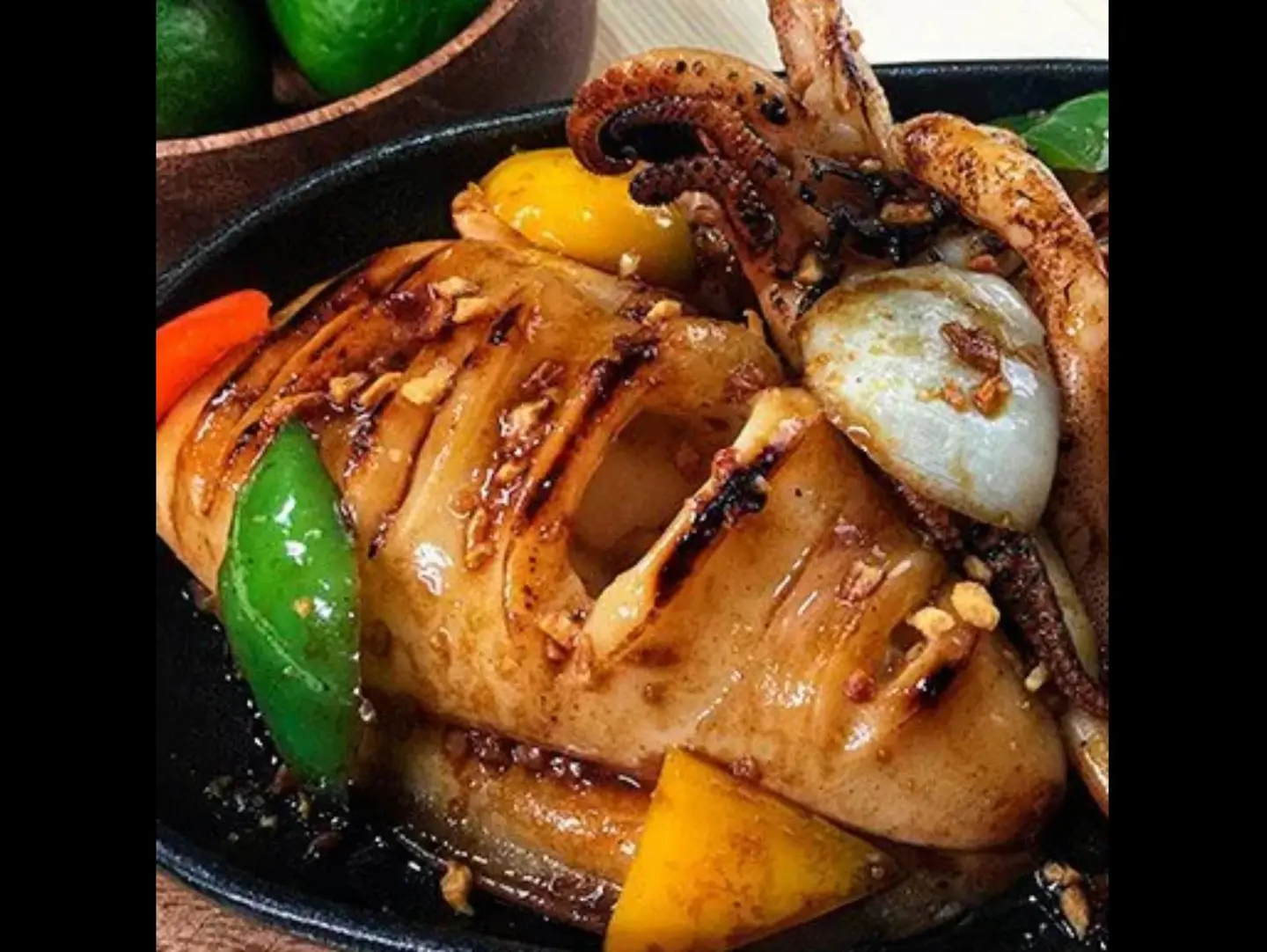 حبار ساخن (سيزلينغ سكوايد)