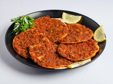 لحمه بعجين